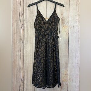 Ali & Jay Womens black floral Lace cheek to cheek midi dress size Small
